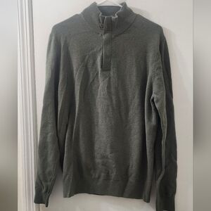 Massimo Dutti Men's Green Sweater, Size Large.